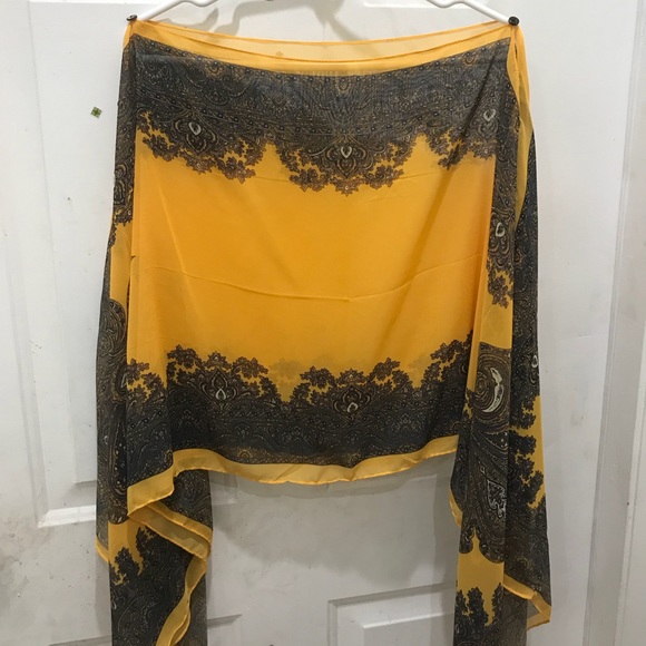 Tops - Cover up brand new condition, size L-XL